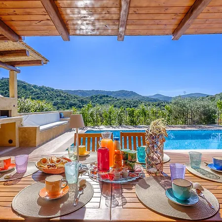 Sardinia Family - Anita & Chanel With Private Pool سان بانتاليو