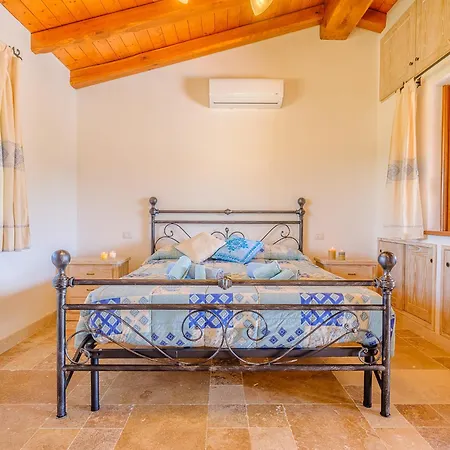 Sardinia Family - Anita & Chanel With Private Pool * San Pantaleo
