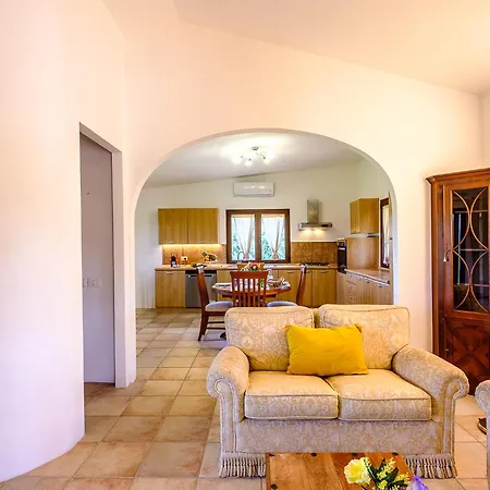 Sardinia Family - Anita & Chanel With Private Pool San Pantaleo
