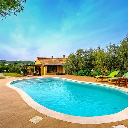 Villa Sardinia Family - Anita & Chanel With Private Pool San Pantaleo