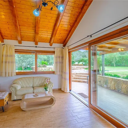 Villa Sardinia Family - Anita & Chanel With Private Pool *