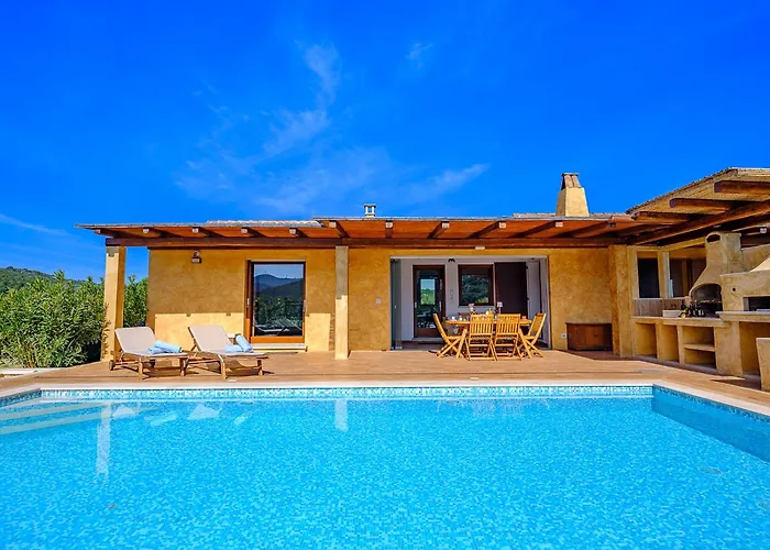 וילה Sardinia Family - Anita & Chanel With Private Pool סן פנטלאו