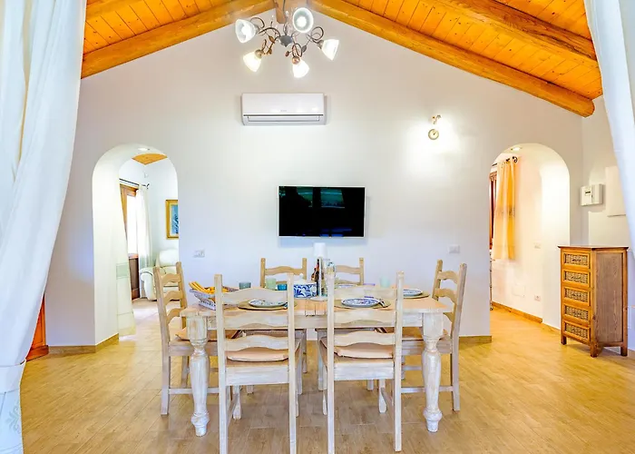 Sardinia Family - Anita & Chanel With Private Pool * סן פנטלאו